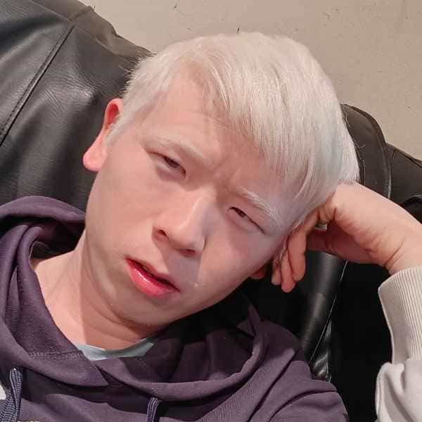 32岁岁贵州单身帅哥 - 巴彦淖尔吉缘网